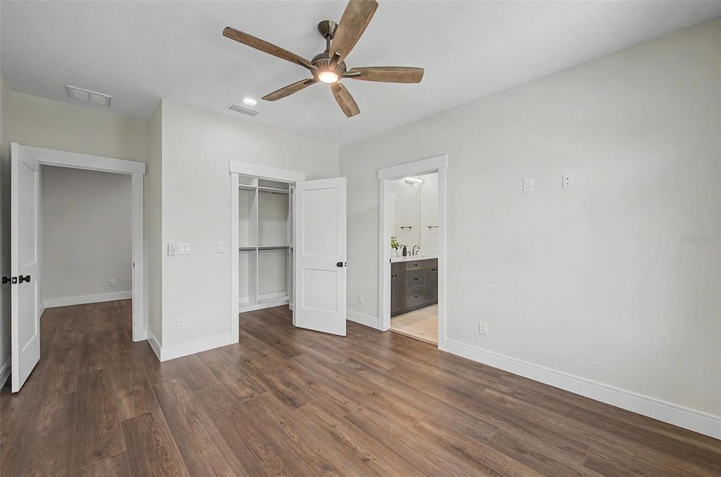 Image 40 of property listing at 110 S ARRAWANA AVENUE 2, Tampa, FL 33609