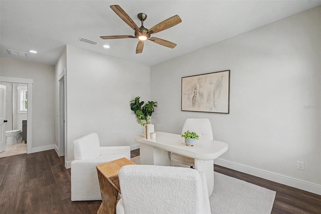 Image 43 of property listing at 110 S ARRAWANA AVENUE 2, Tampa, FL 33609