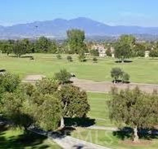 77 Calle Aragon C, Laguna Woods, CA 92637