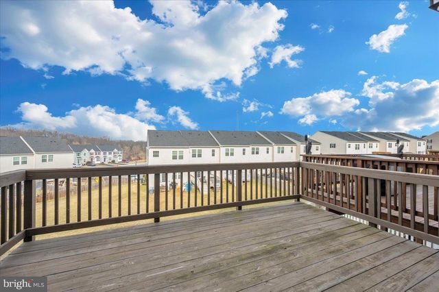 105 MONTREAL WAY, Falling Waters, WV 25419