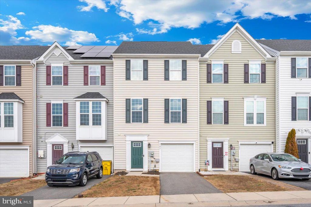 105 MONTREAL WAY, Falling Waters, WV 25419