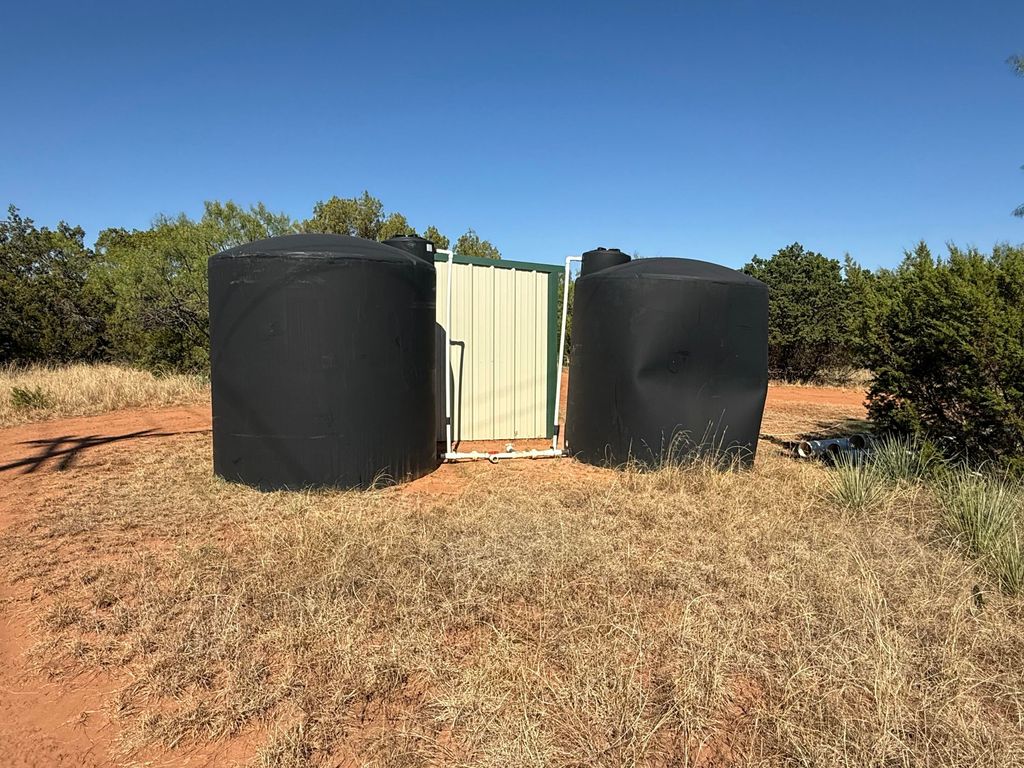 Image 34 of property listing at 1600 N Us Hwy 277, Bronte, TX 76933