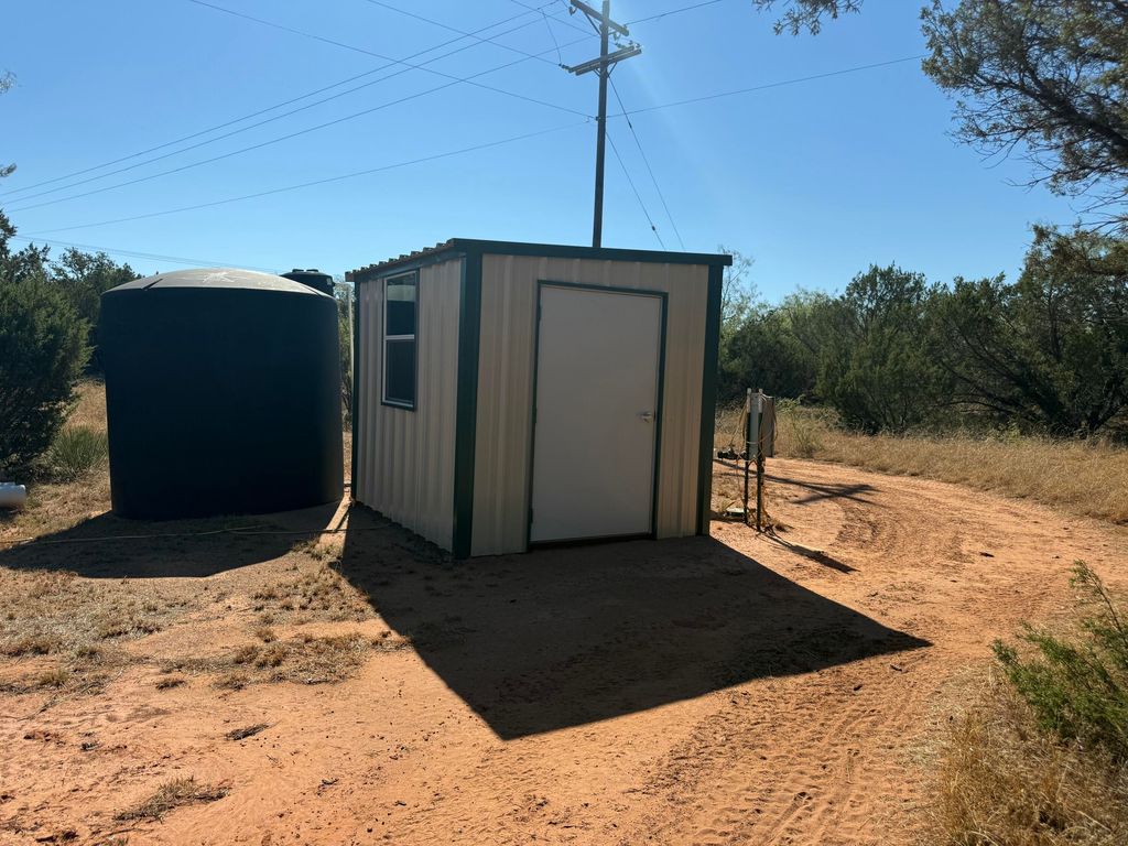 Image 37 of property listing at 1600 N Us Hwy 277, Bronte, TX 76933
