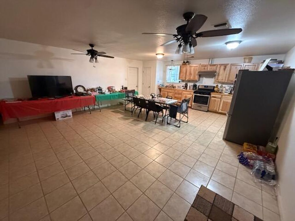 Image 44 of property listing at 1600 N Us Hwy 277, Bronte, TX 76933