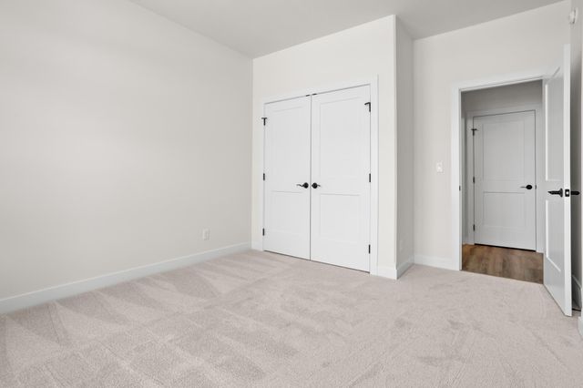 5156 Mira Way W, West Fargo, ND 58078