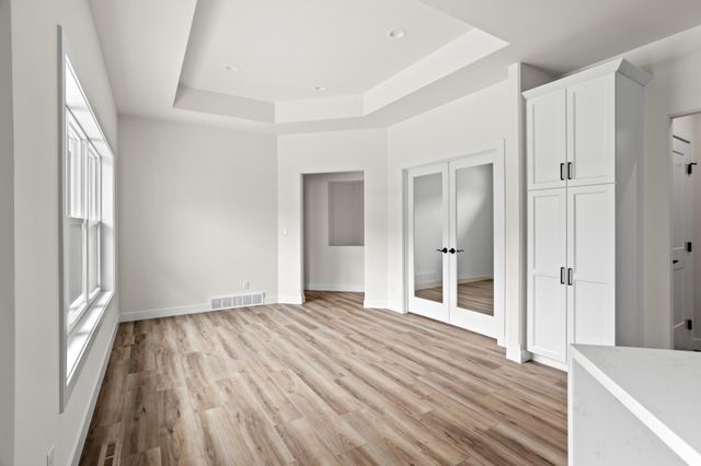 5156 Mira Way W, West Fargo, ND 58078