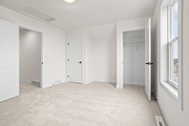 5156 Mira Way W, West Fargo, ND 58078