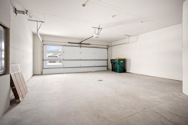 5156 Mira Way W, West Fargo, ND 58078