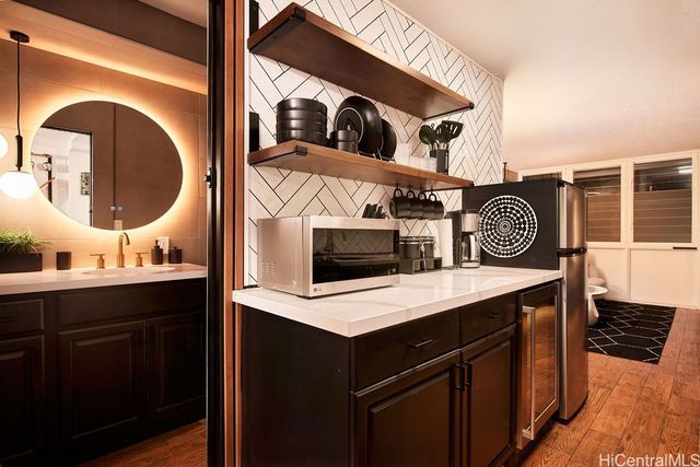 84-965 Farrington Highway A502, Waianae, HI 96792