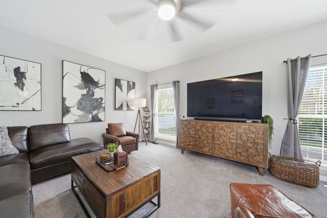 1918 Westridge Boulevard, Bartlett, IL 60103