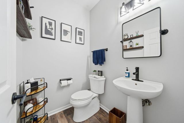 1918 Westridge Boulevard, Bartlett, IL 60103