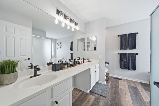 1918 Westridge Boulevard, Bartlett, IL 60103