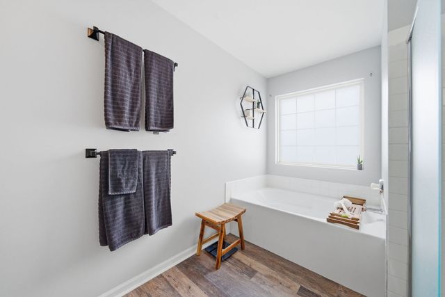 1918 Westridge Boulevard, Bartlett, IL 60103