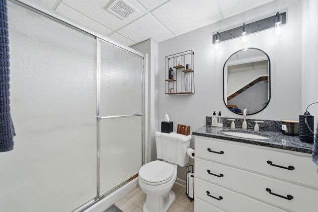 1918 Westridge Boulevard, Bartlett, IL 60103