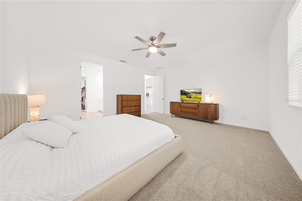 Image 25 of property listing at 12918 PROMISE PLACE, Orlando, FL 32832