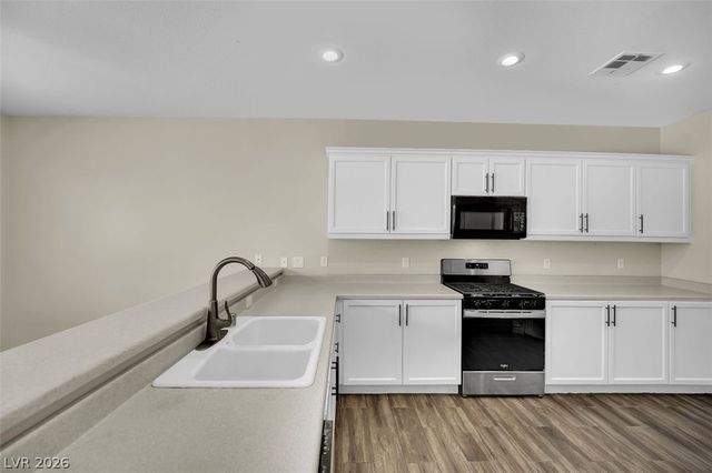 9782 Valmeyer Avenue, Las Vegas, NV 89148