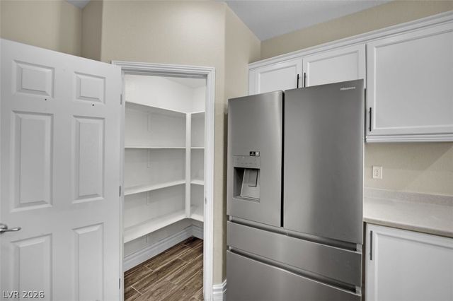 9782 Valmeyer Avenue, Las Vegas, NV 89148