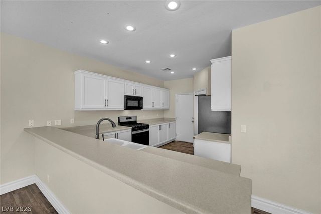 9782 Valmeyer Avenue, Las Vegas, NV 89148