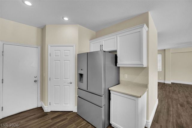 9782 Valmeyer Avenue, Las Vegas, NV 89148