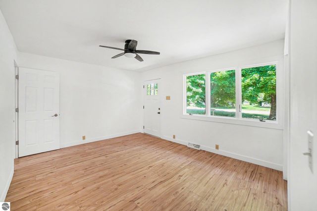 8220 E Upham Drive, Mt Pleasant, MI 48858