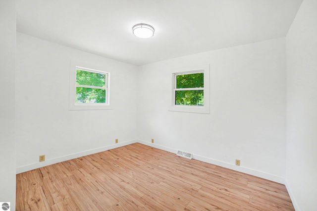 8220 E Upham Drive, Mt Pleasant, MI 48858