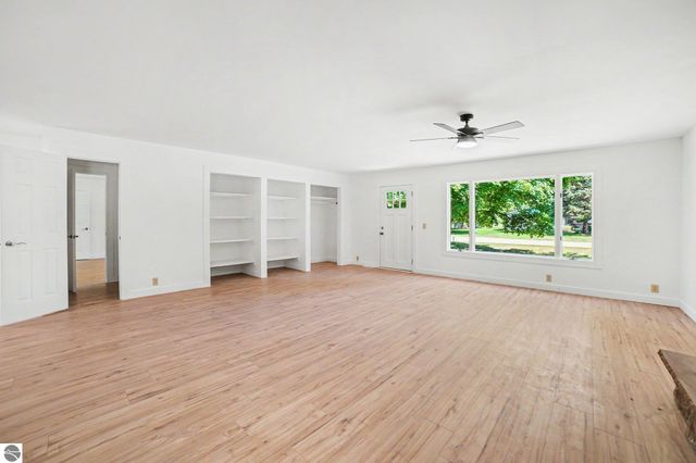 8220 E Upham Drive, Mt Pleasant, MI 48858