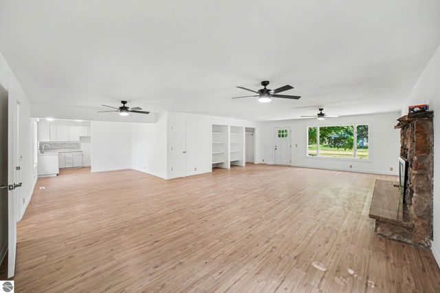 8220 E Upham Drive, Mt Pleasant, MI 48858