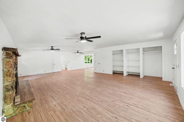 8220 E Upham Drive, Mt Pleasant, MI 48858