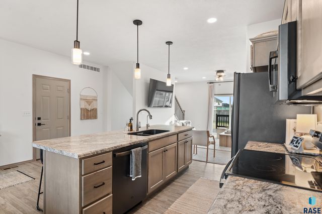 719 Prairieside Trl Trail, Harrisburg, SD 57032