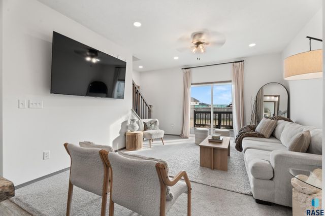 719 Prairieside Trl Trail, Harrisburg, SD 57032