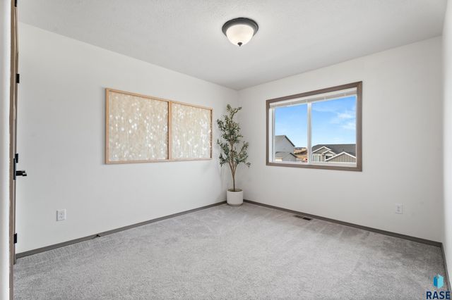 719 Prairieside Trl Trail, Harrisburg, SD 57032