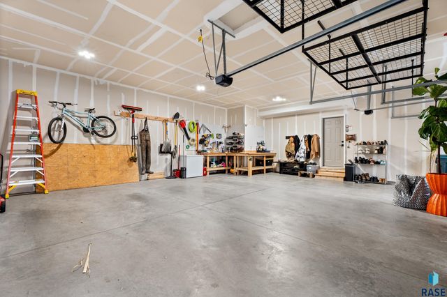 719 Prairieside Trl Trail, Harrisburg, SD 57032