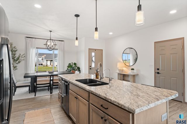 719 Prairieside Trl Trail, Harrisburg, SD 57032