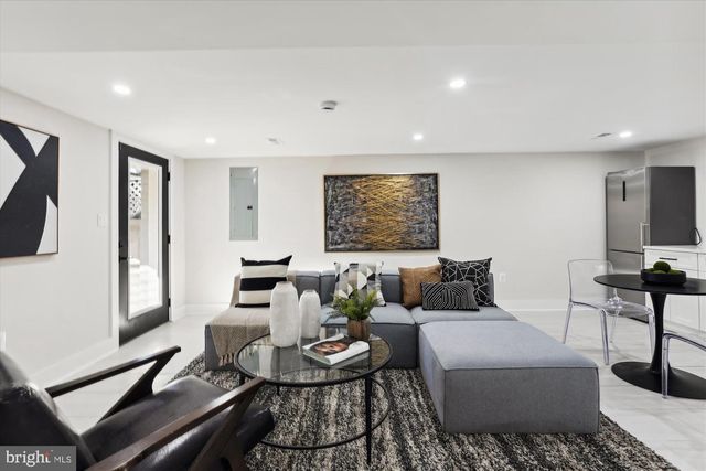 411 DECATUR ST NW, Washington, DC 20011