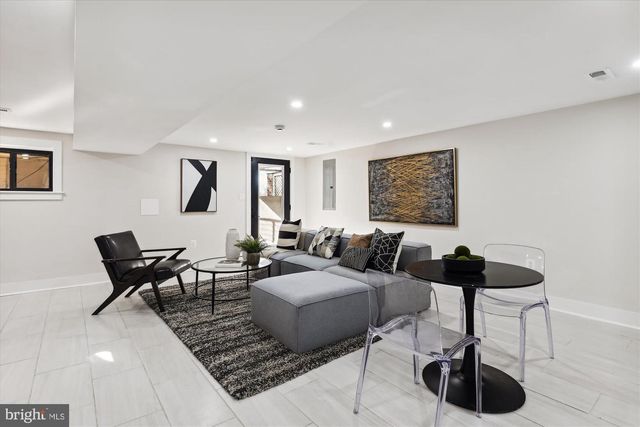 411 DECATUR ST NW, Washington, DC 20011