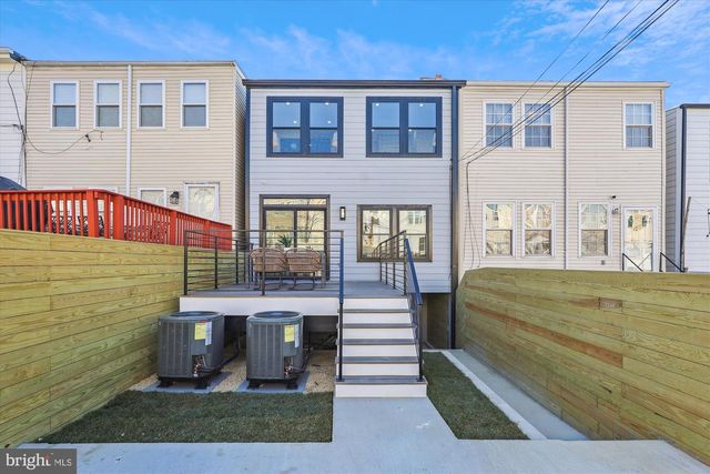 411 DECATUR ST NW, Washington, DC 20011