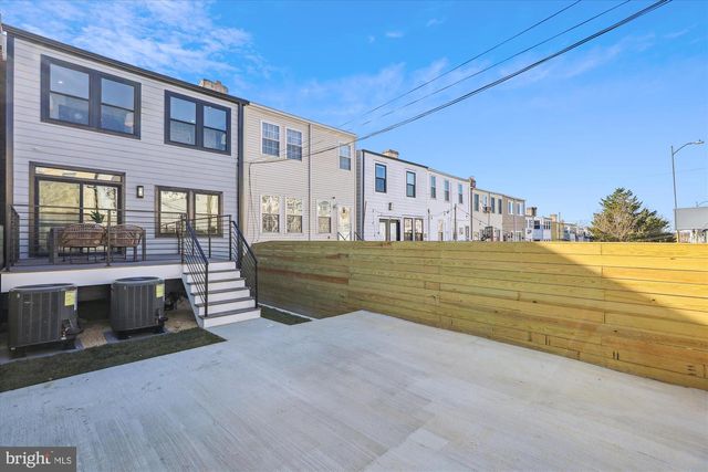 411 DECATUR ST NW, Washington, DC 20011