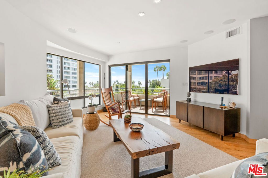 140 Ocean Park Boulevard 425, Santa Monica, CA 90405 — exterior