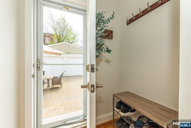 16 Chestnut Place, Nutley, NJ 07110