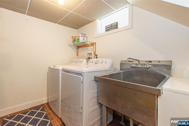 16 Chestnut Place, Nutley, NJ 07110