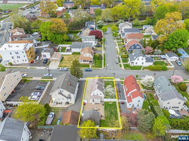 16 Chestnut Place, Nutley, NJ 07110