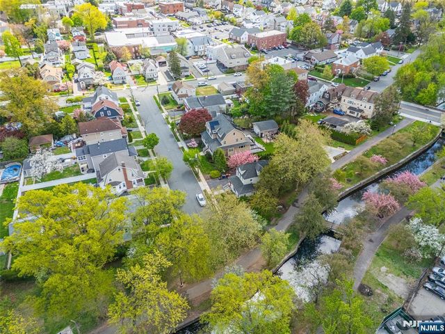 16 Chestnut Place, Nutley, NJ 07110