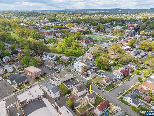 16 Chestnut Place, Nutley, NJ 07110