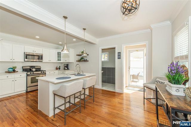 16 Chestnut Place, Nutley, NJ 07110