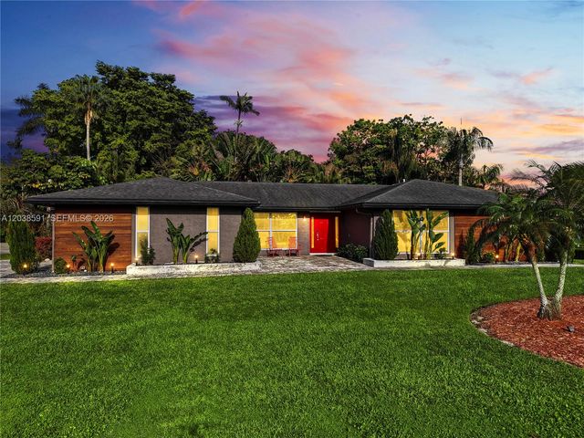 4470 SW 105th Ave, Davie, FL 33328
