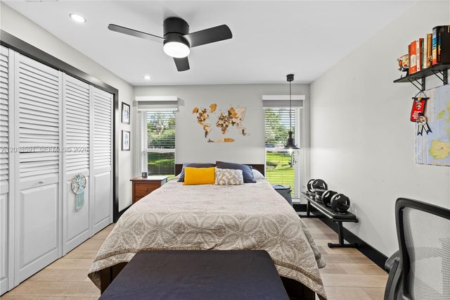 4470 SW 105th Ave, Davie, FL 33328