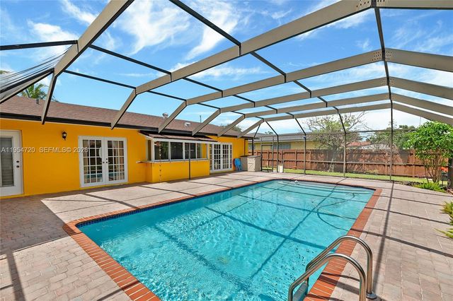 8275 SW 206th Ter, Cutler Bay, FL 33189