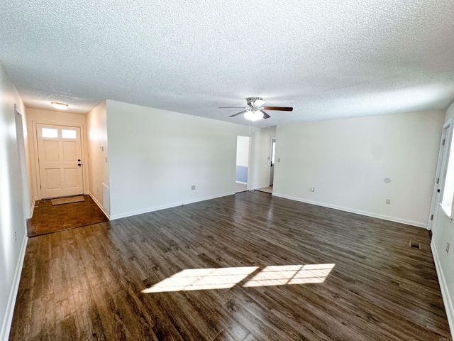 7 Boysenberry Lane, Searcy, AR 72143