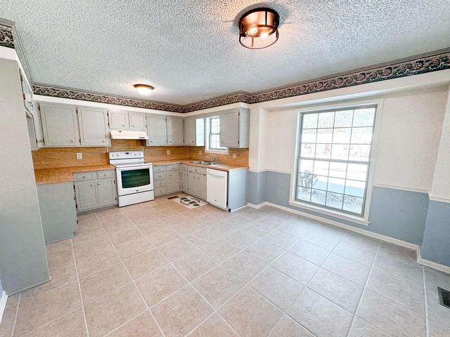 7 Boysenberry Lane, Searcy, AR 72143