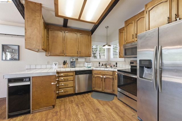 12905 Green Valley Cir, Groveland, CA 95321